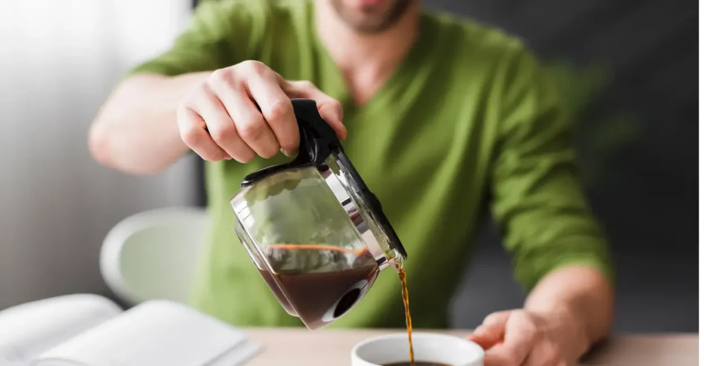 Eficiência e economia da cafeteira programável vs tradicional